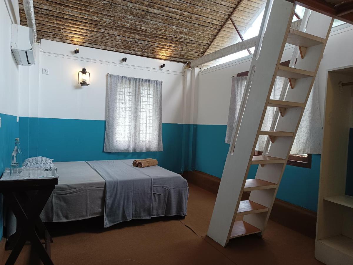 Hostel Calaila Варкала Екстер'єр фото